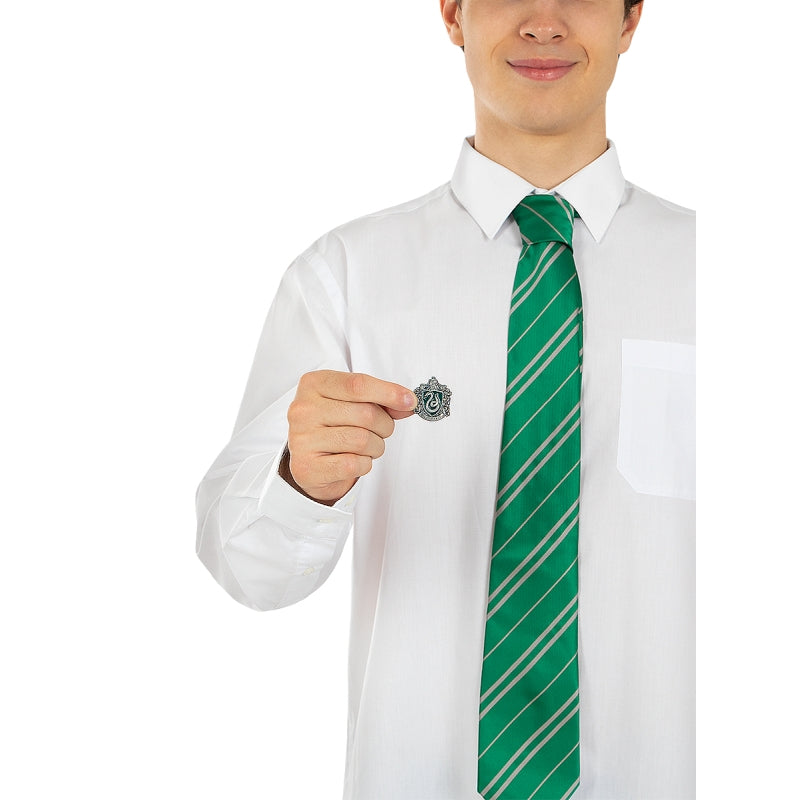 Corbata y pin Slytherin Harry Potter Detalle