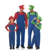 Grupo de Super Marios e Luigis