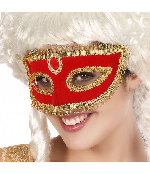 Máscara vermelha com adorno dourado para completar o seu disfarce