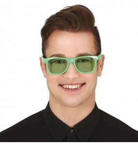 Óculos verdes para completar o seu disfarce