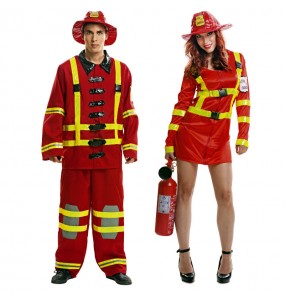 O casal bombeiros original e engraçado para se disfraçar com o seu parceiro