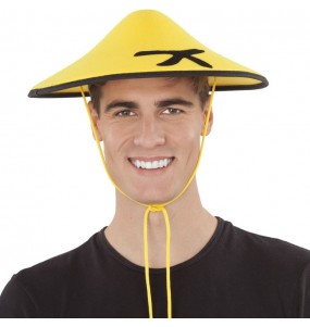 Chapéu chinês amarelo para completar o seu disfarce