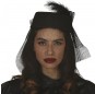 Chapéu de viúva para completar o seu disfarce