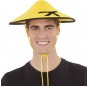Chapéu chinês amarelo para completar o seu disfarce